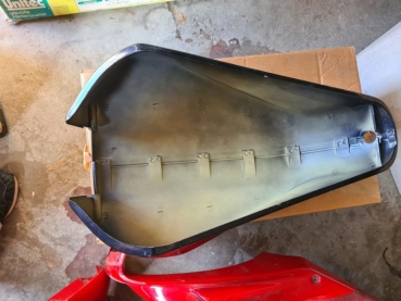 Preview: Verkleidung Helmfach / Tank Original Derbi GPR 50 Neu