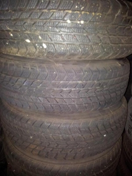 Preview: Ford Fiesta/Ka Winterreifen Kompletträder 165/70R13T KUMHO KW 7400