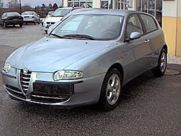 Preview: Stoßstange vorne Neu Alfa Romeo 147 Bj.2001-