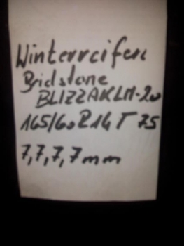 Preview: Wintererreifen 165/60R14T Bridestone BLIZZAK LM-20