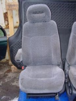 Fahrersitz l.v. Mitsubishi Pajero 2,5TD GLS Lang