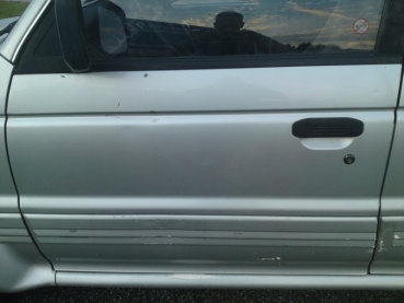 Tür links vorne gebraucht Mitsubishi Pajero V44 Lang EZ 11/1992