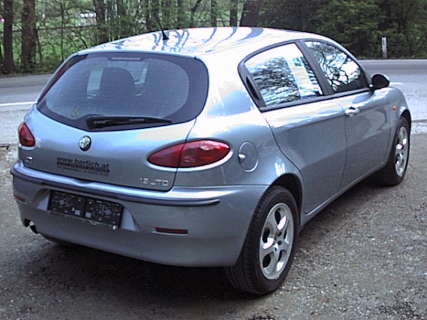Alfa Romeo 147 JTD Distinctive