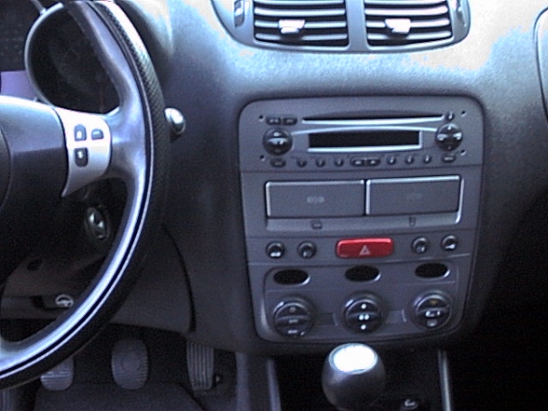 Alfa Romeo 147 JTD Distinctive