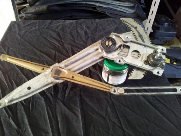Fensterheber manuell links Suzuki Swift Cabrio