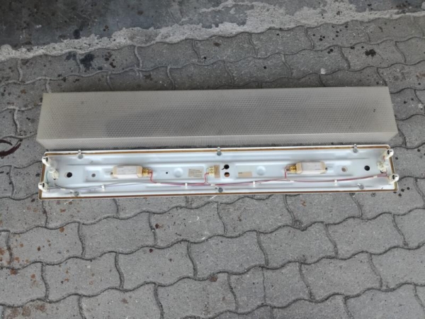 Leuchte / Neonleuchten