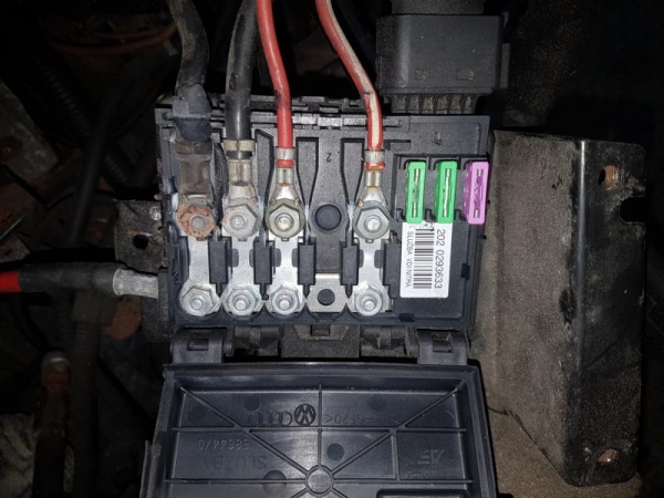 Sicherungsbox Motorraum Ford Galaxy